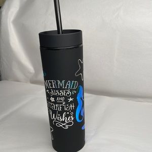 Skinny tumbler black with handmade‎ vinyl decals mermaid with starfish 16oz.